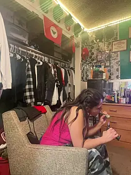 Snapshot of Dnasty1408 chatting on January 9, 2025, 10:09 am Dnasty1408 online show from January 9, 2025, 10:09 am