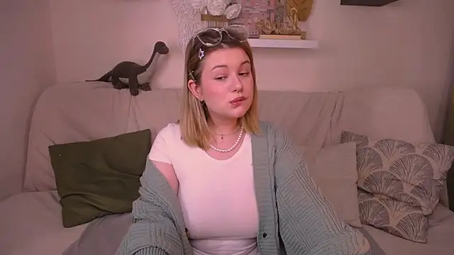 Snapshot of TessPleasure chatting on January 22, 2025, 6:31 am TessPleasure online show from January 22, 2025, 6:31 am