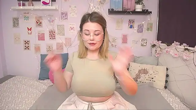 Snapshot of TessPleasure chatting on January 27, 2025, 9:55 am TessPleasure online show from January 27, 2025, 9:55 am