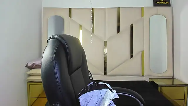 IsabellRodriguez18 online show from February 3, 2026, 4:10 am