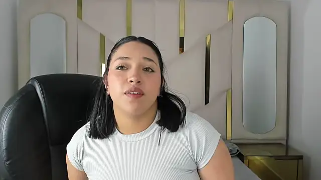 Snapshot of IsabellRodriguez18 chatting on September 20, 2025, 2:05 am IsabellRodriguez18 online show from September 20, 2025, 2:05 am