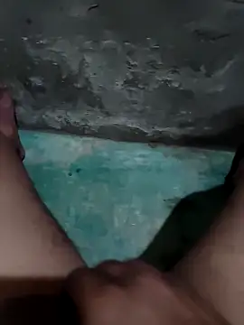 yaxom33 online show from April 1, 2026, 1:41 am