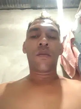yaxom33 online show from May 15, 2026, 3:26 am