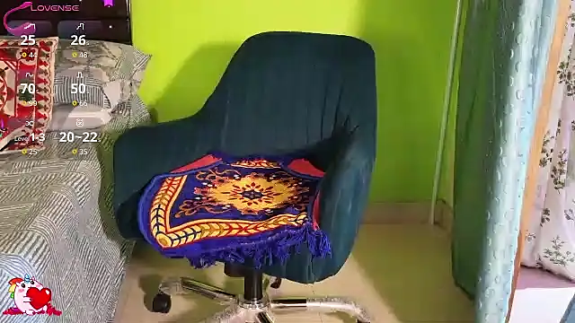 Snapshot of sexyhoney27 chatting on October 7, 2025, 7:48 pm sexyhoney27 online show from October 7, 2025, 7:48 pm