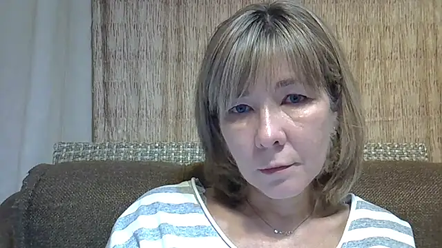 EllaJohnsonX online show from December 29, 2024, 4:07 pm