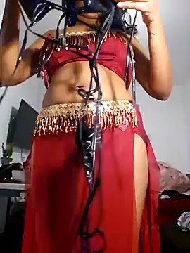 Snapshot of lizzzziee chatting on January 6, 2025, 8:24 am lizzzziee online show from January 6, 2025, 8:24 am