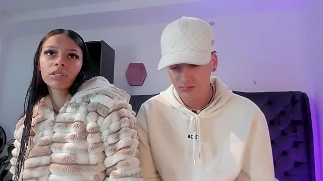 Snapshot of two_milkyway chatting on February 18, 2026, 12:01 pm two milkyway online show from February 18, 2026, 12:01 pm