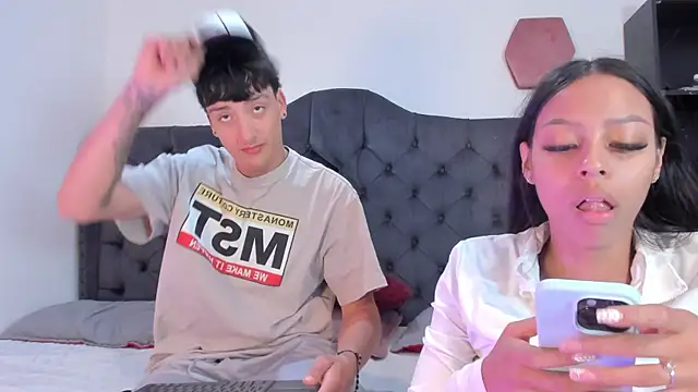 Snapshot of two_milkyway chatting on April 9, 2026, 1:17 pm two milkyway online show from April 9, 2026, 1:17 pm