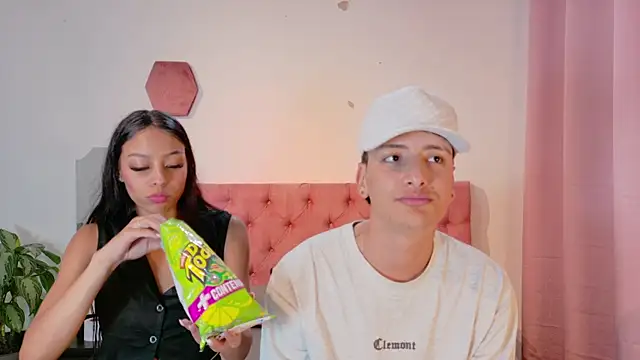 Snapshot of two_milkyway chatting on January 17, 2026, 12:37 am two milkyway online show from January 17, 2026, 12:37 am