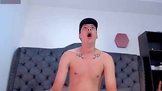 Snapshot of two_milkyway chatting on March 21, 2026, 11:47 am two milkyway online show from March 21, 2026, 11:47 am