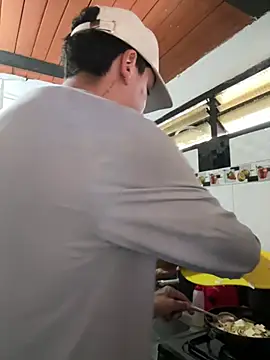 Snapshot of two_milkyway chatting on March 23, 2026, 4:07 pm two milkyway online show from March 23, 2026, 4:07 pm