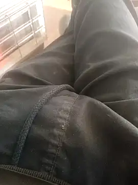 Snapshot of D09754 chatting on January 13, 2025, 12:02 pm D09754 online show from January 13, 2025, 12:02 pm