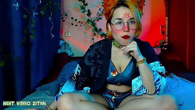Snapshot of TrickyKitsune chatting on February 20, 2025, 2:13 pm TrickyKitsune online show from February 20, 2025, 2:13 pm