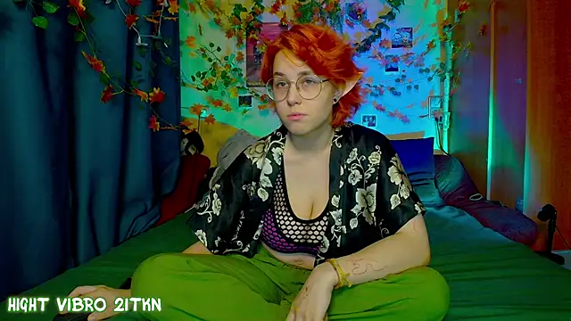 TrickyKitsune online show from November 17, 2025, 1:48 pm