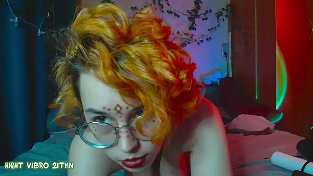 Snapshot of TrickyKitsune chatting on March 9, 2025, 6:54 pm TrickyKitsune online show from March 9, 2025, 6:54 pm