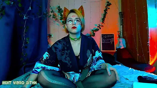 Snapshot of TrickyKitsune chatting on February 8, 2025, 3:10 pm TrickyKitsune online show from February 8, 2025, 3:10 pm