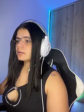 Snapshot of pretty_angela1 chatting on March 31, 2026, 1:07 am pretty angela1 online show from March 31, 2026, 1:07 am