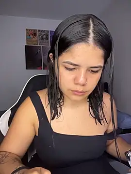 Snapshot of pretty_angela1 chatting on March 10, 2026, 10:25 pm pretty angela1 online show from March 10, 2026, 10:25 pm