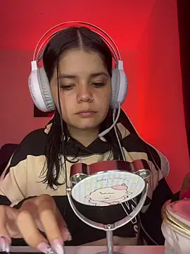 pretty angela1 online show from November 11, 2025, 5:24 am