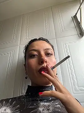 indira k online show from November 13, 2025, 3:38 pm