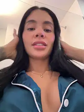 Snapshot of Karol_Towers chatting on March 2, 2025, 4:36 pm Karol Towers online show from March 2, 2025, 4:36 pm