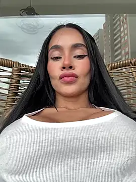 Snapshot of Karol_Towers chatting on February 24, 2025, 8:03 pm Karol Towers online show from February 24, 2025, 8:03 pm