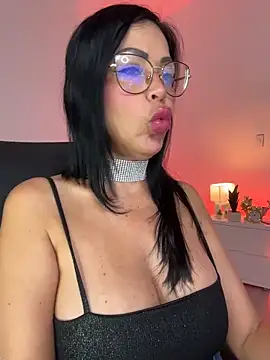 KarolRubi1 online show from May 19, 2026, 1:56 am