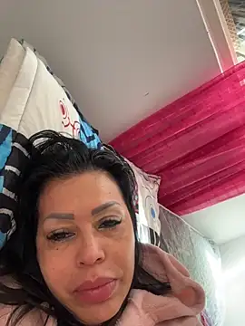 KarolRubi1 online show from May 12, 2026, 3:40 pm