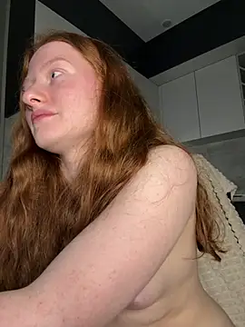 Snapshot of redhead_peach chatting on March 19, 2025, 11:03 pm redhead peach online show from March 19, 2025, 11:03 pm