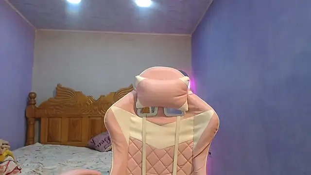 Snapshot of Coral0403 chatting on February 2, 2026, 7:46 pm Coral0403 online show from February 2, 2026, 7:46 pm