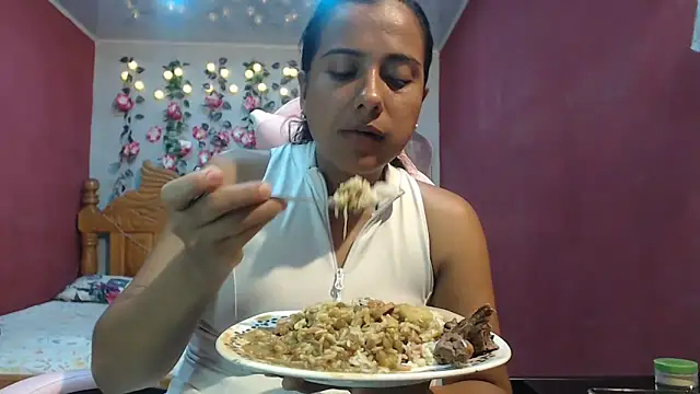 Coral0403 online show from April 4, 2026, 5:30 pm