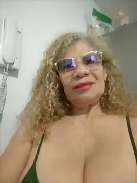 Snapshot of indiraa-channell chatting on March 3, 2025, 2:44 am indiraa-channell online show from March 3, 2025, 2:44 am