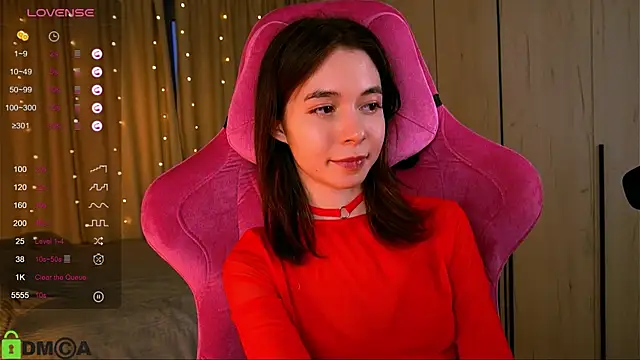 Snapshot of LittleOriana chatting on March 13, 2025, 4:49 am LittleOriana online show from March 13, 2025, 4:49 am