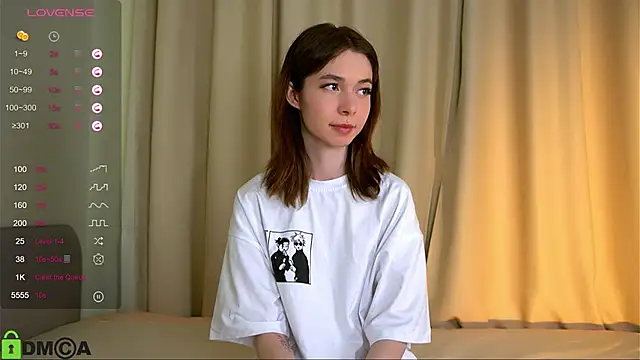 Snapshot of LittleOriana chatting on February 26, 2025, 11:19 pm LittleOriana online show from February 26, 2025, 11:19 pm