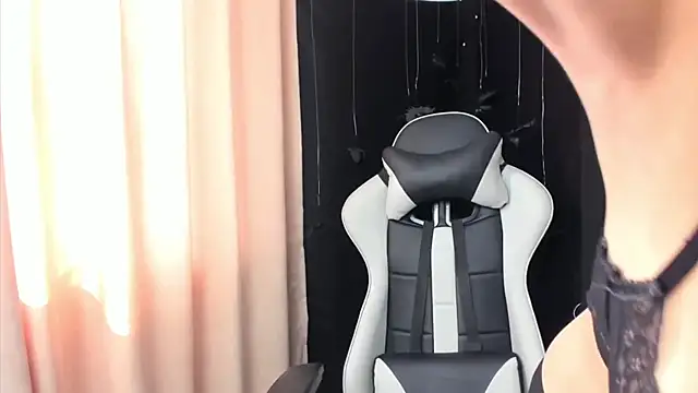 zimgil online show from October 17, 2025, 7:04 pm