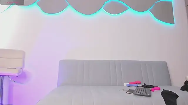 Snapshot of newbarbiedolly chatting on November 26, 2025, 3:34 pm newbarbiedolly online show from November 26, 2025, 3:34 pm