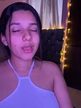 Snapshot of emmariders2 chatting on February 8, 2026, 8:50 pm emmariders2 online show from February 8, 2026, 8:50 pm