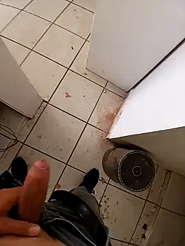 chinoxxx online show from March 21, 2026, 8:02 pm