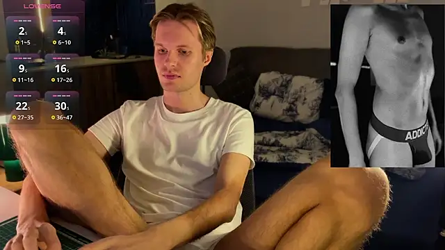 Snapshot of Leonnextdoor chatting on February 18, 2026, 4:47 pm Leonnextdoor online show from February 18, 2026, 4:47 pm