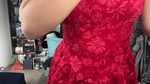 roseofvenom online show from February 7, 2026, 7:44 pm