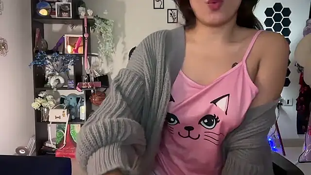 Snapshot of roseofvenom chatting on November 30, 2025, 5:47 pm roseofvenom online show from November 30, 2025, 5:47 pm