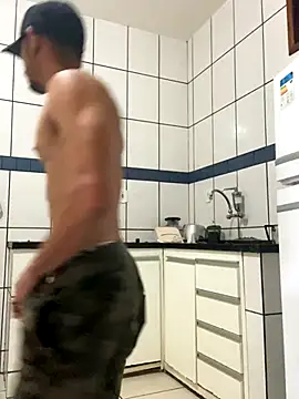 M1chup online show from November 14, 2025, 1:48 pm