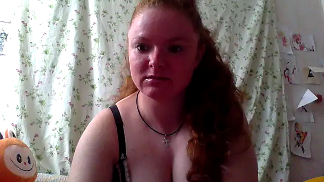 Snapshot of Rae_Jeannie chatting on April 19, 2026, 6:36 am Rae Jeannie online show from April 19, 2026, 6:36 am
