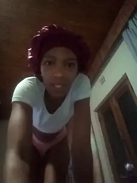 Snapshot of Perkyhottitz chatting on February 28, 2025, 9:12 pm Perkyhottitz online show from February 28, 2025, 9:12 pm