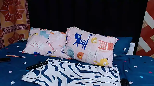 Thickbootykim online show from September 25, 2025, 4:29 am