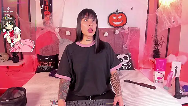 Nathalia Stone online show from October 26, 2025, 12:49 pm