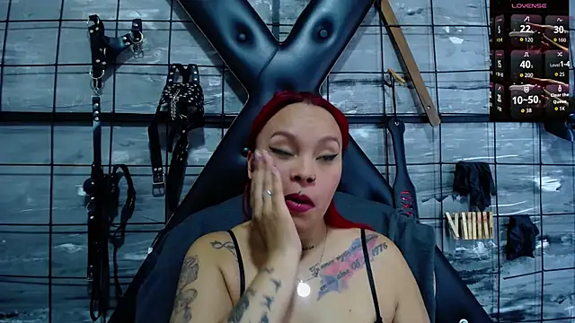 Alana Roth online show from November 18, 2025, 6:33 pm