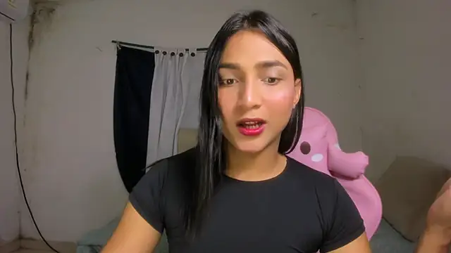 Snapshot of Miss_noah18 chatting on October 11, 2025, 9:05 pm Miss noah18 online show from October 11, 2025, 9:05 pm