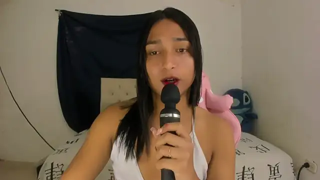 Snapshot of Miss_noah18 chatting on November 8, 2025, 9:18 pm Miss noah18 online show from November 8, 2025, 9:18 pm