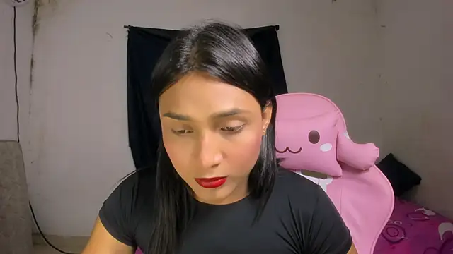 Snapshot of Miss_noah18 chatting on October 15, 2025, 9:56 pm Miss noah18 online show from October 15, 2025, 9:56 pm